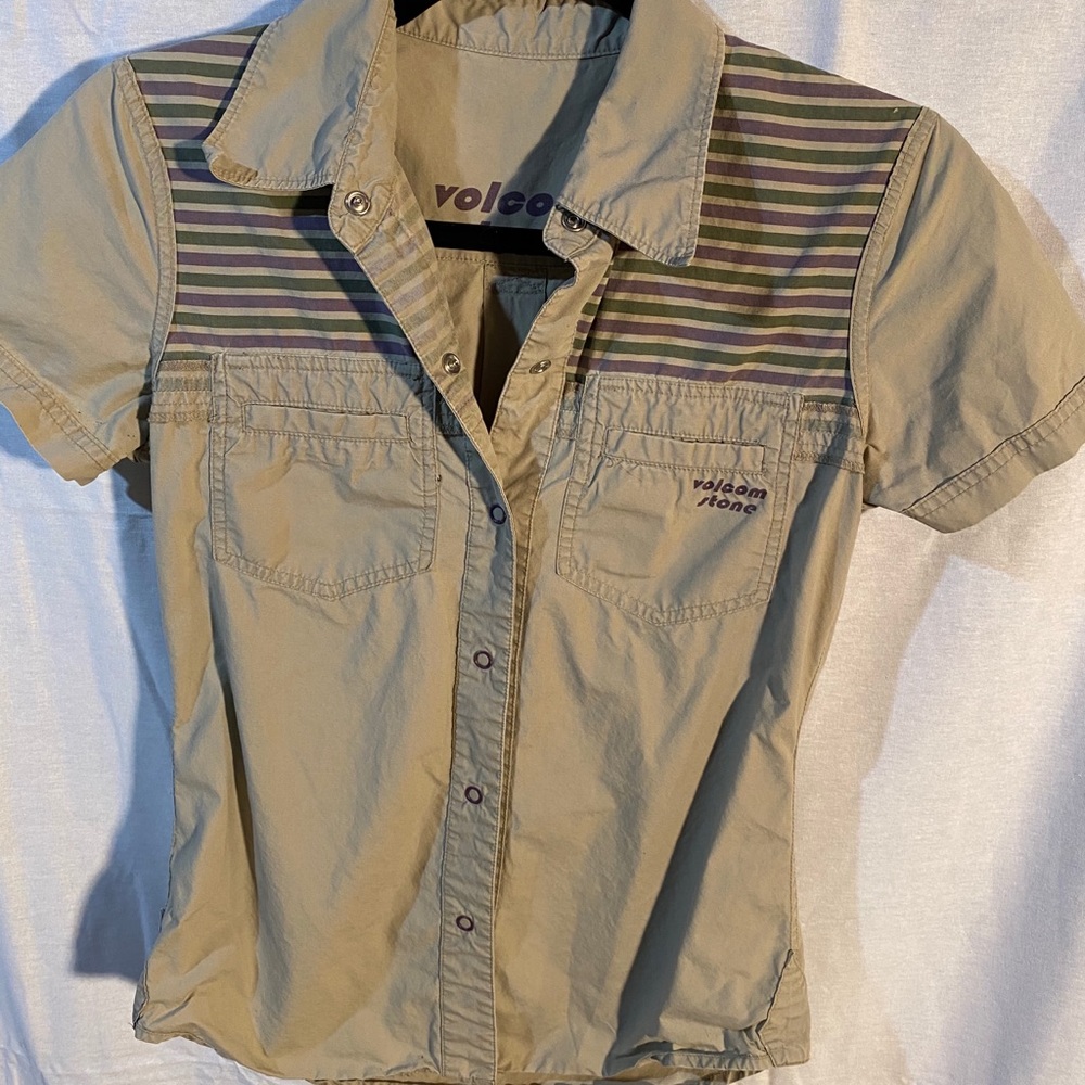 Reversible Small Volcom Shirt